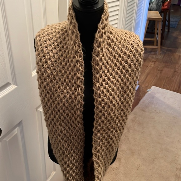 Old Navy NWT infinity woven scarf - Picture 1 of 3